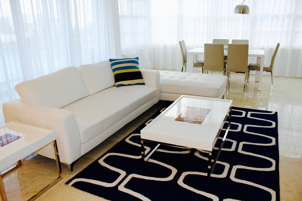 Oceanfront Contemporary Suites Μαϊάμι Μπιτς Δωμάτιο φωτογραφία